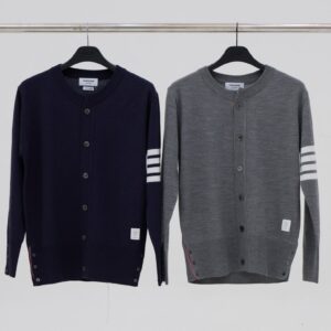 [국내배송]톰브라운 크루넥 가디건(2COLOR)