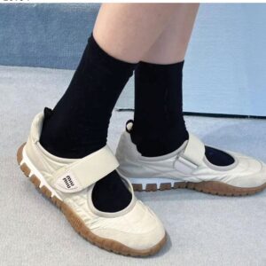 [국내배송]미우미우 [m***iu miu] 수입프리미엄급 타이어 기능성 소재 및 스웨이드 발레리나