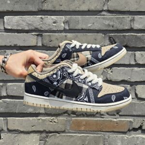 [국내배송]나이키 X 트레비스스캇 SB 덩크로우