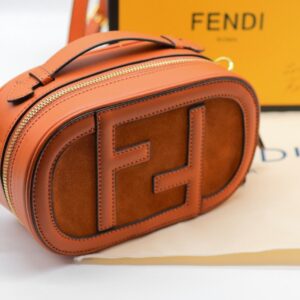 [국내배송]펜디 미니 카메라백