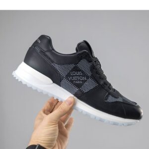 [국내배송]루이비통 Run Away Sneakers Maxi Damier Black