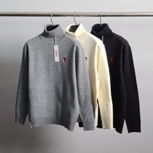 [국내배송]아미 스몰하트자수 터틀넥 니트