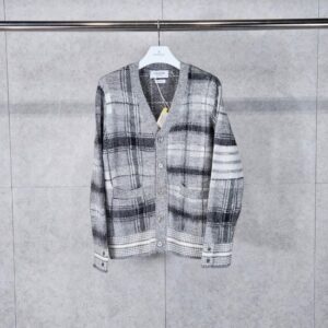 [국내배송]톰브라운 캐시미어 시그니처 스트라이프 스웨트 가디건