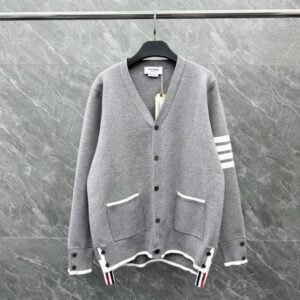 [국내배송]톰브라운 2025FW 포켓스티치 메리노울 4Bar 가디건