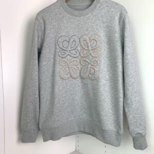 [국내배송]로에베 2025 fw 엠보로고 융기모 맨투맨