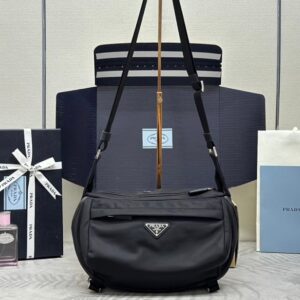 [국내배송]프라다 바이커백 2VH994