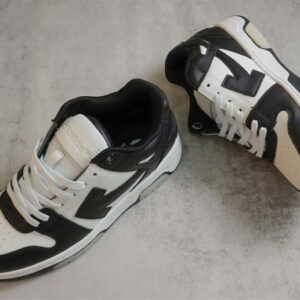 [국내배송]오프화이트 아웃 오브 오피스 판다