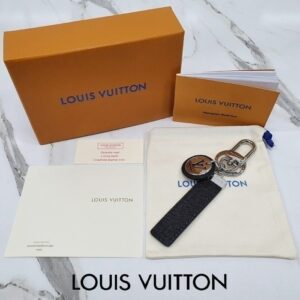 [국내배송]루이비통 네오 LV 클럽 백 참 / 키 홀더