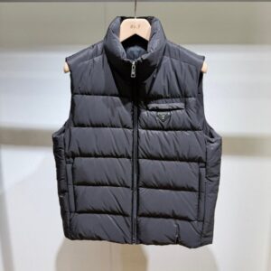 [국내배송]프라다 삼각로고 구스다운 패딩조끼