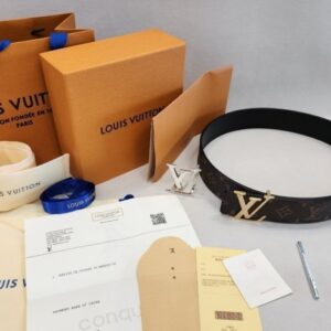 [국내배송]루이비통 LV 이니셜 40MM 리버서블 양면벨트