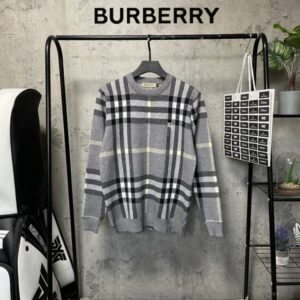 [국내배송]버버리 기마자수 패턴니트