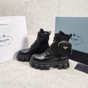 [국내배송]프라다 모노리스 파우치 부츠